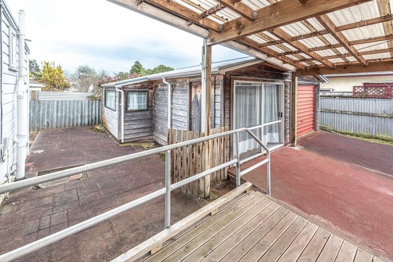 Photo of property in 1 Moore Avenue, Tawhero, Whanganui, 4501