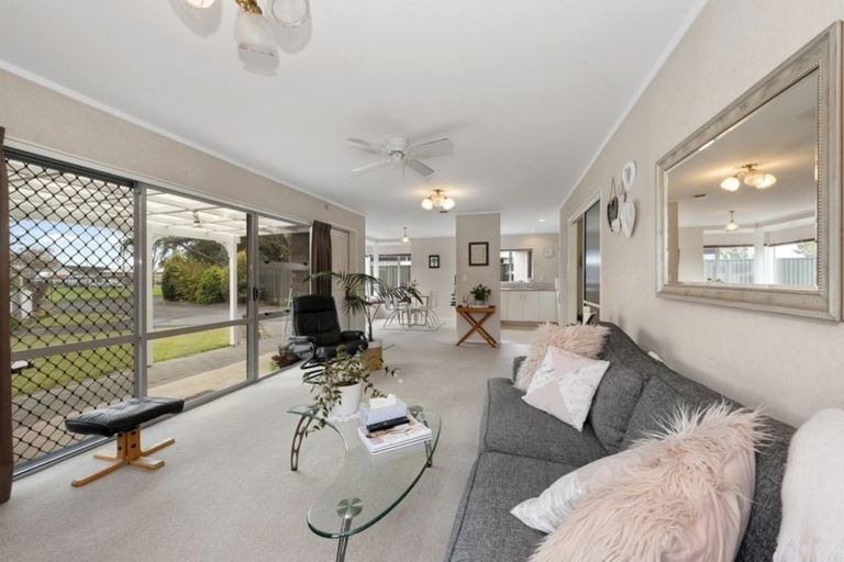 Photo of property in 43b Hukanui Road, Fairfield, Hamilton, 3214