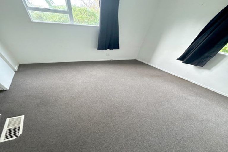 Photo of property in 10 Martin Grove, Normandale, Lower Hutt, 5010