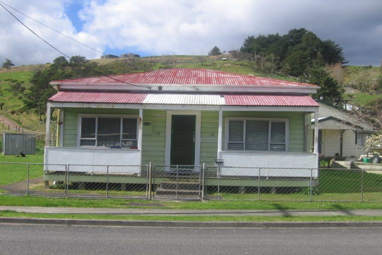 Photo of property in 13 George Street, Hikurangi, 0114