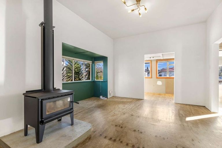 Photo of property in 44 Tennyson Street, Dannevirke, 4930