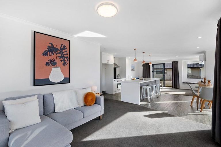 Photo of property in 35 Grandvista Drive, Green Island, Dunedin, 9018