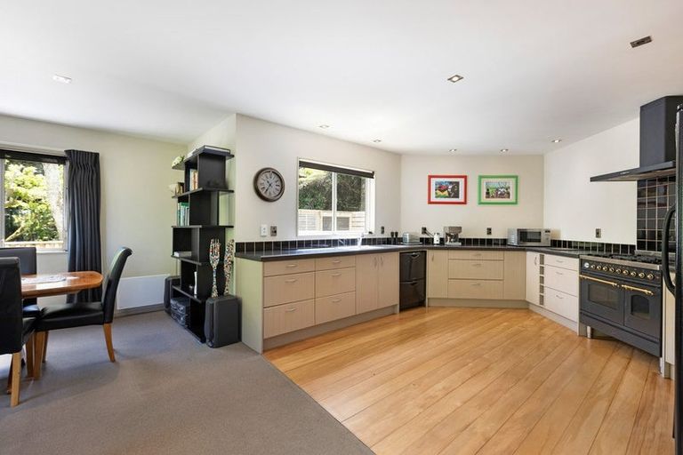 Photo of property in 51b Maungaraki Road, Korokoro, Lower Hutt, 5012