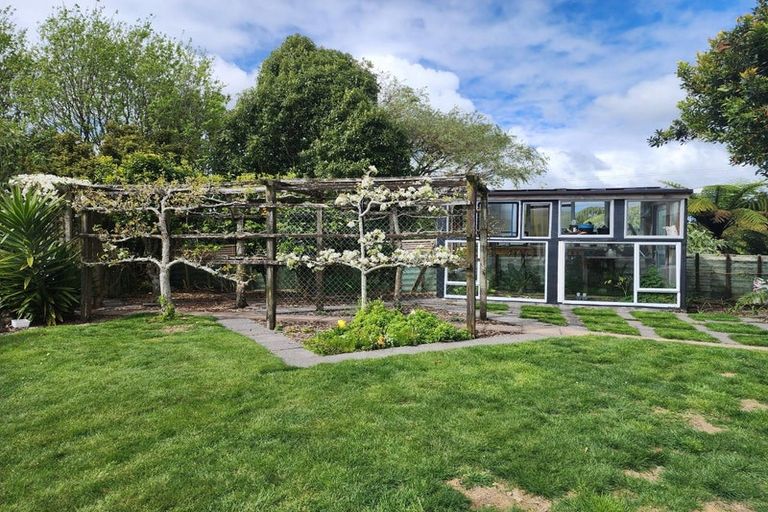 Photo of property in 12b Kororako Grove, Whalers Gate, New Plymouth, 4310