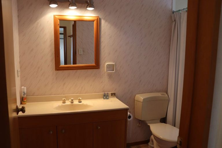 Photo of property in 5 Seville Court, Terrace End, Palmerston North, 4410