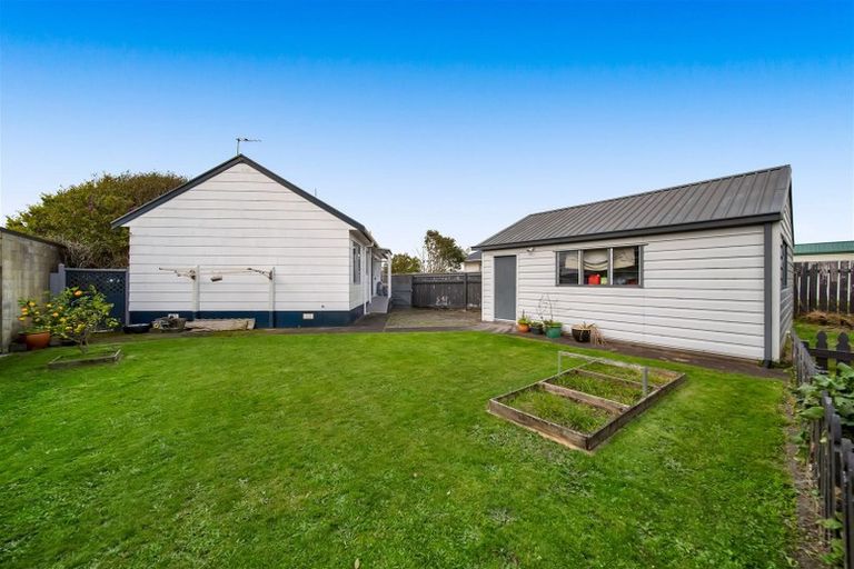 Photo of property in 4 Desmond Place, Bell Block, New Plymouth, 4312
