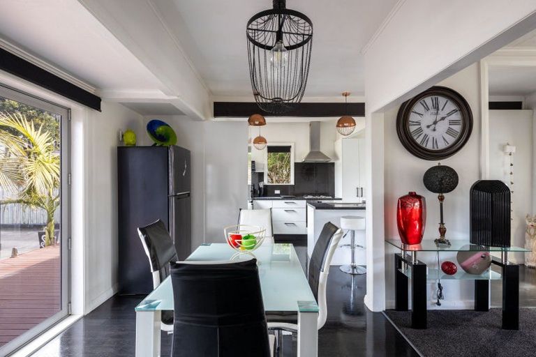 Photo of property in 17 Exeter Street, Brooklands, New Plymouth, 4310