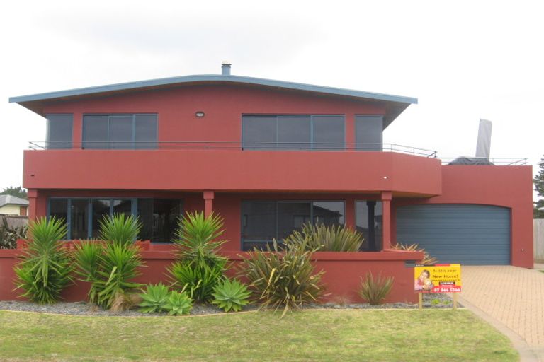 Photo of property in 106 Corokia Place, Matarangi, Whitianga, 3592
