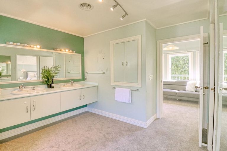 Photo of property in 2/125 Woburn Road, Woburn, Lower Hutt, 5010