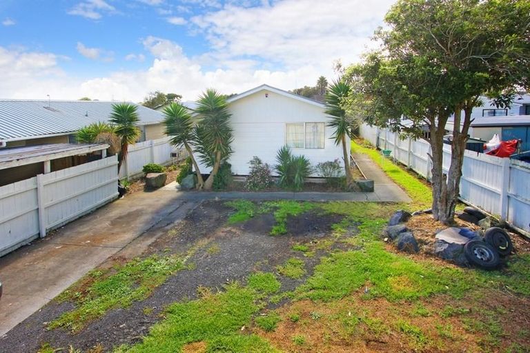 Photo of property in 1/18 Kennington Drive, Clendon Park, Auckland, 2103