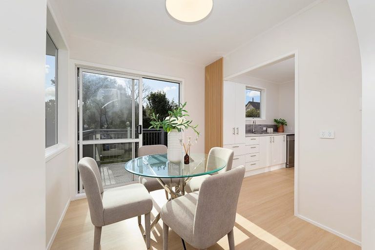 Photo of property in 85 Riverpark Crescent, Henderson, Auckland, 0610