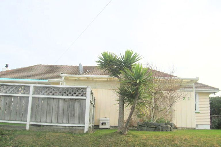Photo of property in 21 Mana View Road, Paremata, Porirua, 5026