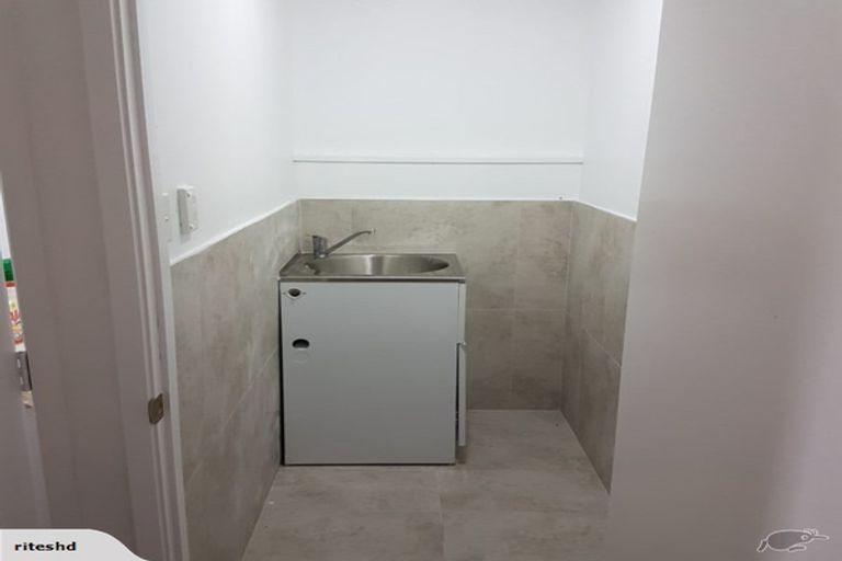 Photo of property in 42 Tamahere Drive, Glenfield, Auckland, 0629