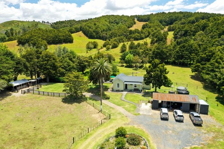 Photo of property in 482 Millbrook Road, Waipu, 0582