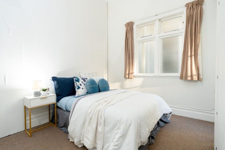 Photo of property in 8 Shannon Street, Mount Victoria, Wellington, 6011