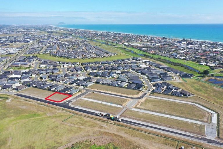 Photo of property in 25 Carronade Street, Papamoa Beach, Papamoa, 3118