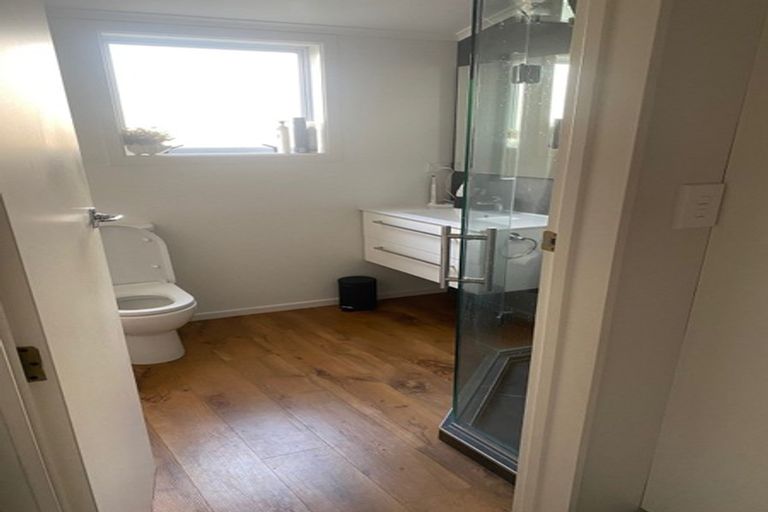 Photo of property in 243 Mangorei Road, Merrilands, New Plymouth, 4312