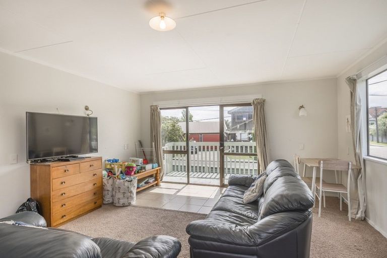 Photo of property in 36 Anaru Street, Raumati Beach, Paraparaumu, 5032