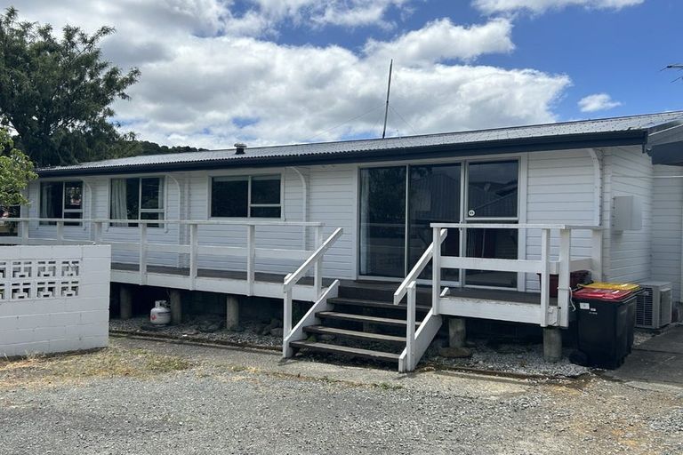 Photo of property in 159a Waikawa Road, Picton, 7220
