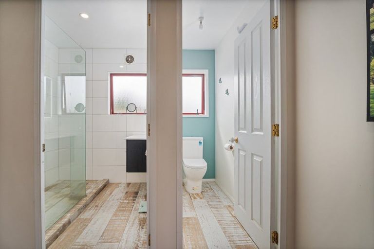 Photo of property in 8 Oribi Place, Whitianga, 3510