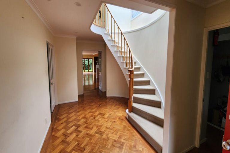 Photo of property in 5 Tiri Road, Takapuna, Auckland, 0620