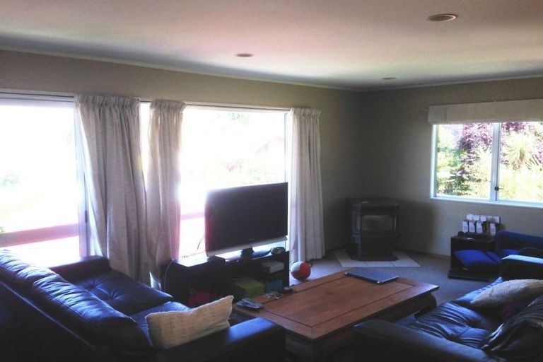 Photo of property in 32 Avalon Crescent, Fernhill, Queenstown, 9300