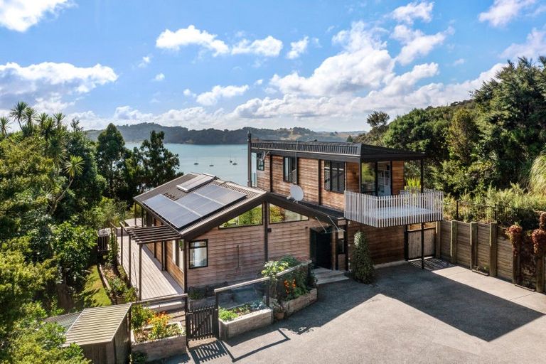 Photo of property in 28 Opahi Bay Road, Mahurangi West, Warkworth, 0983