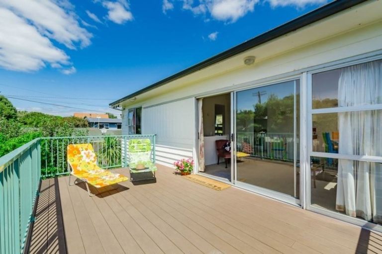 Photo of property in 10 Konini Crescent, Waikanae Beach, Waikanae, 5036