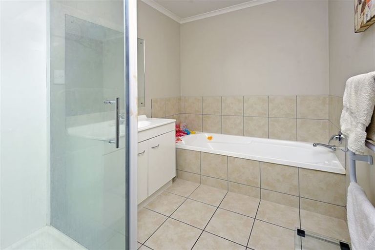 Photo of property in 35 Index Place, Manurewa, Auckland, 2105