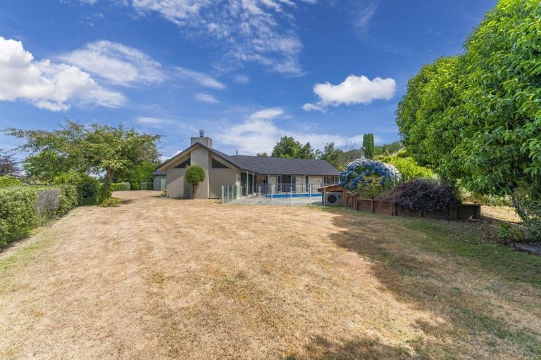 Photo of property in 5 Cameron Drive, Acacia Bay, Taupo, 3385