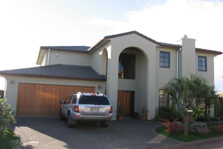 Photo of property in 9 Kaseng Place, East Tamaki Heights, Auckland, 2016