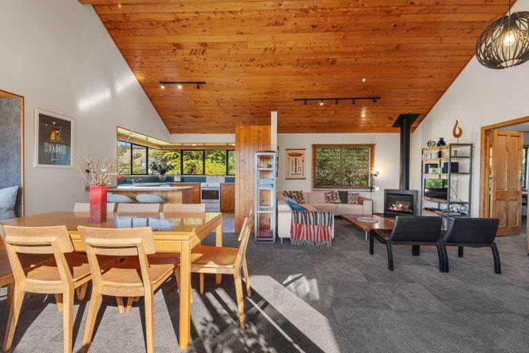 Photo of property in 240 Spencer Road, Lake Tarawera, Rotorua, 3076