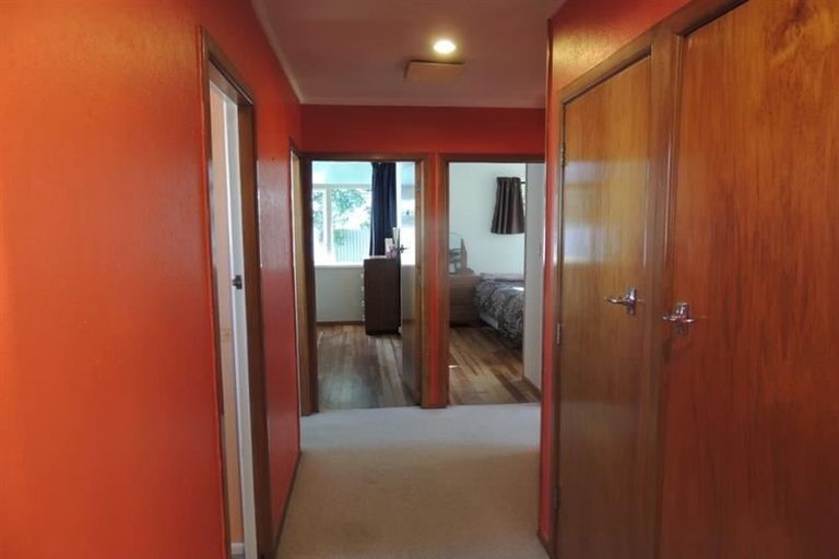 Photo of property in 2 Cornwall Road, Taradale, Napier, 4112