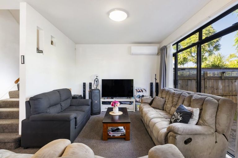 Photo of property in 46/2 Armoy Drive, East Tamaki, Auckland, 2016