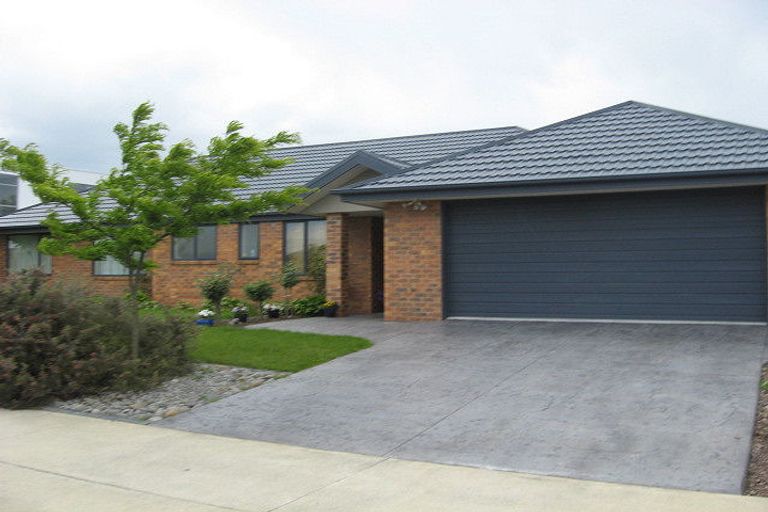 Photo of property in 6 Pewter Place, Northwood, Christchurch, 8051