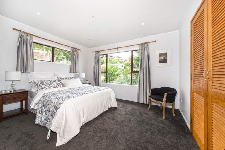 Photo of property in 86 Ayton Drive, Totara Vale, Auckland, 0629