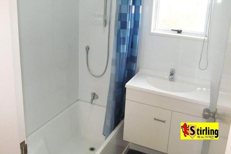 Photo of property in 2/17 Fitzherbert, Alicetown, Lower Hutt, 5010