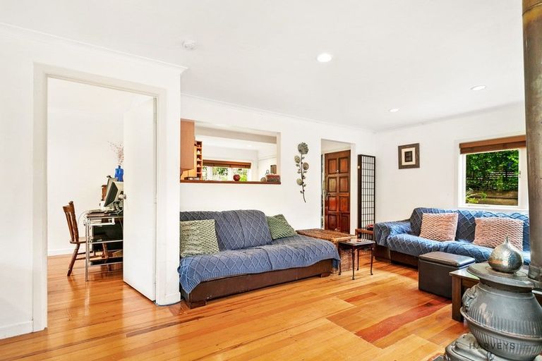 Photo of property in 7 Fairmount Road, Titirangi, Auckland, 0604