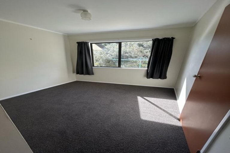 Photo of property in 2/107 Montgomery Avenue, Karori, Wellington, 6012