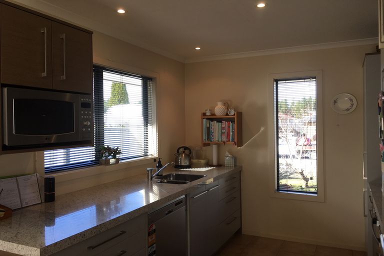 Photo of property in 22 Henderson Drive, Alexandra, 9320