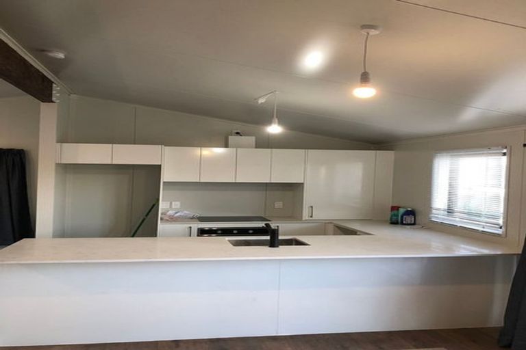 Photo of property in 104a Te Pene Avenue, Titahi Bay, Porirua, 5022