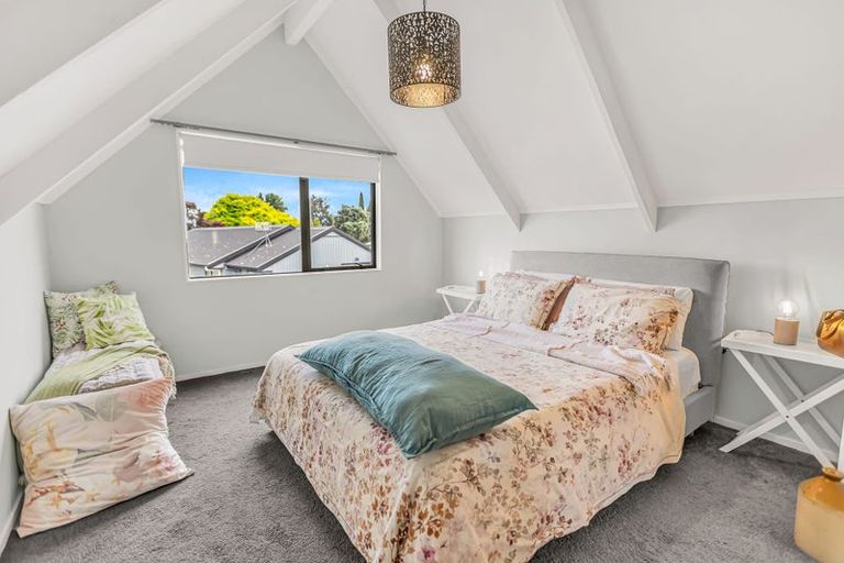 Photo of property in 5b Lyn Grove, Papamoa Beach, Papamoa, 3118