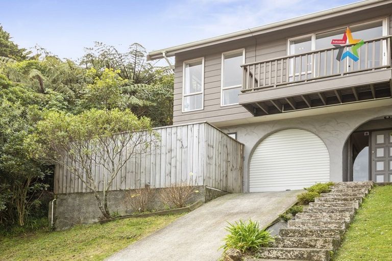 Photo of property in 95 Dowse Drive, Maungaraki, Lower Hutt, 5010