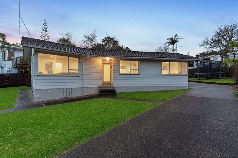Photo of property in 11 Carina Crescent, Torbay, Auckland, 0630