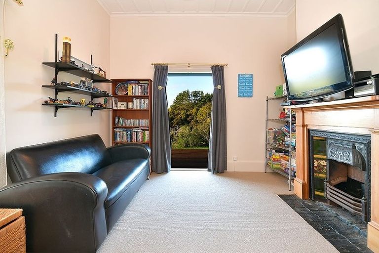 Photo of property in 245 Anderson Road, Helensville, 0875