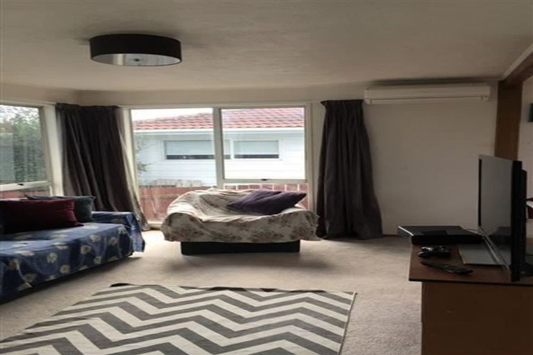 Photo of property in 363 Don Buck Road, Massey, Auckland, 0614