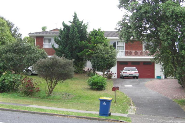 Photo of property in 7 Sartors Avenue, Northcross, Auckland, 0630