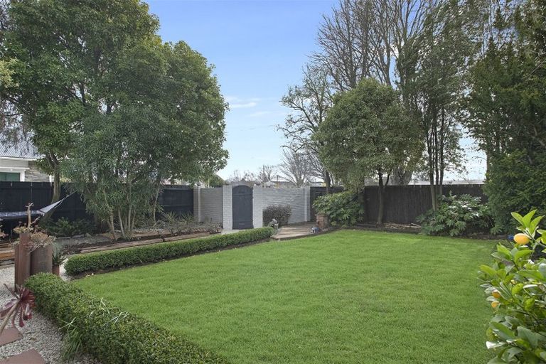 Photo of property in 533 Cranford Street, Redwood, Christchurch, 8051