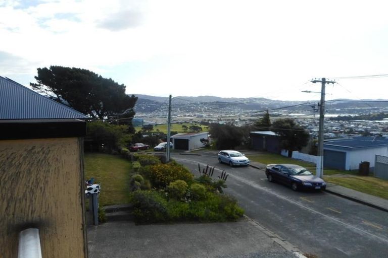 Photo of property in 62 Tannadyce Street, Strathmore Park, Wellington, 6022