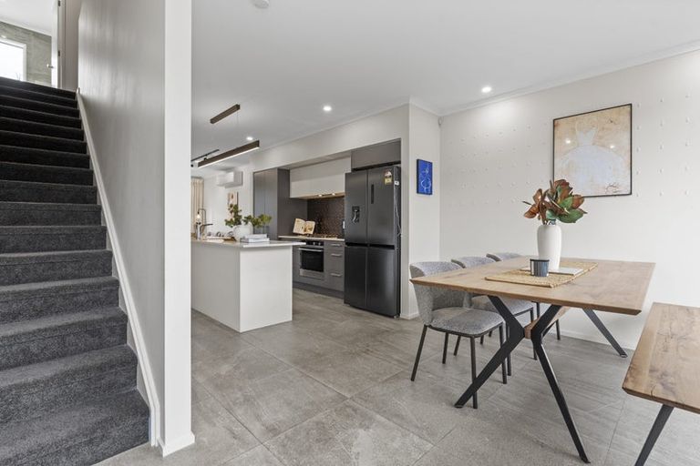 Photo of property in 18 Taitonga Lane, Stanmore Bay, Whangaparaoa, 0932